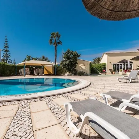 2 Bedroom Floor Apartment, Oasis Parque, Near Alvor At01