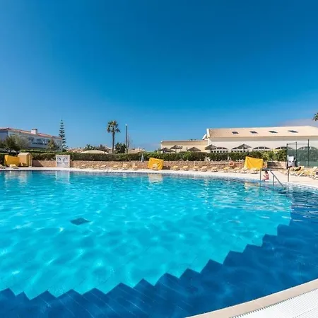 2 Bedroom Floor Apartment, Oasis Parque, Near Alvor At01 Apartamento