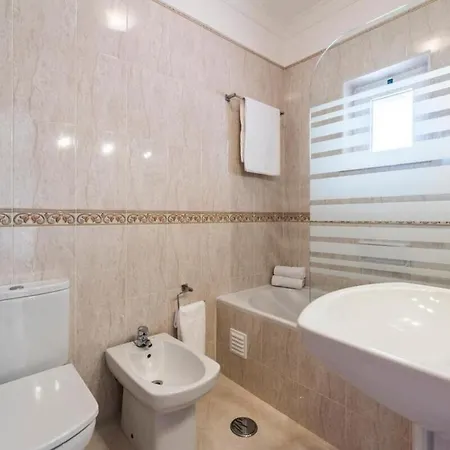 Apartamento 2 Bedroom Floor Apartment, Oasis Parque, Near Alvor At01