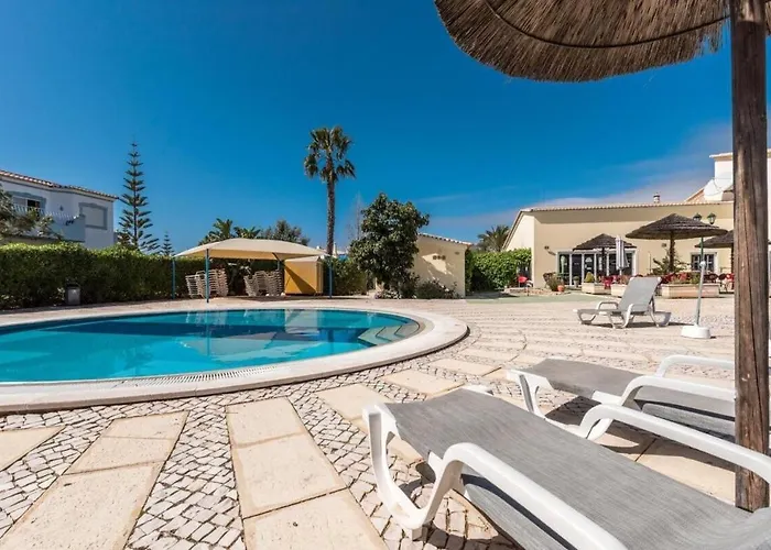 2 Bedroom Floor Apartment, Oasis Parque, Near Alvor At01